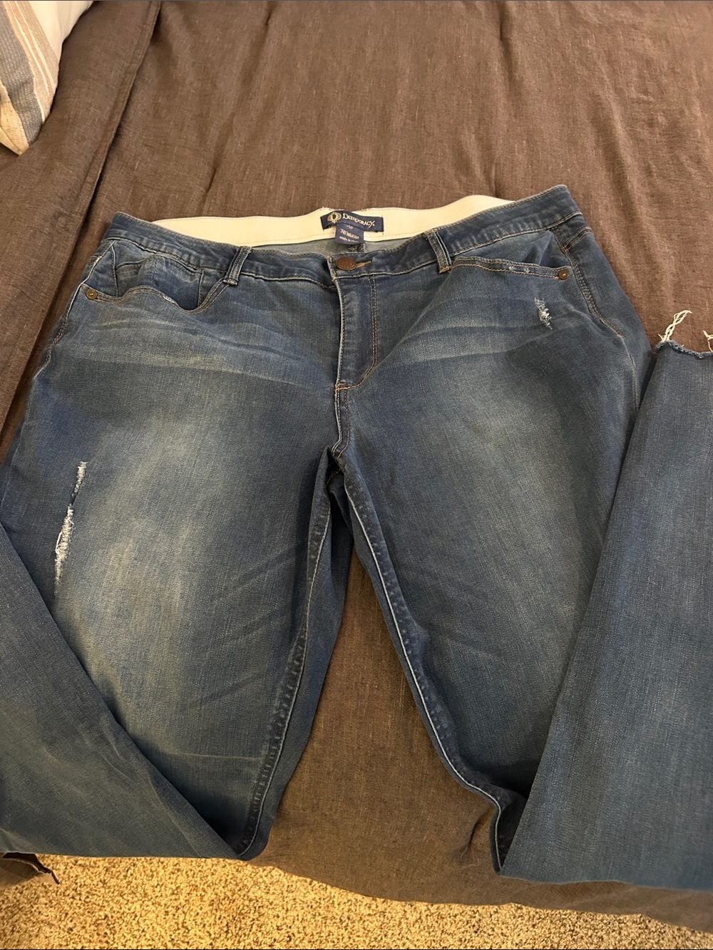 Democracy Women's Blue Distressed Jeggings